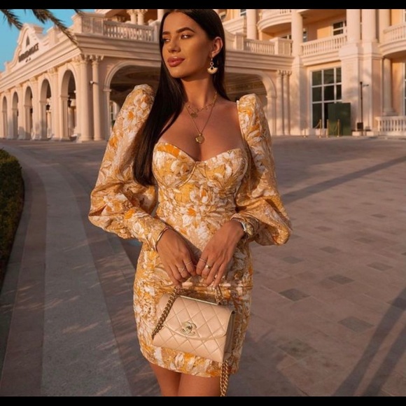 Puff sleeve corset dress - Picture 2 of 5